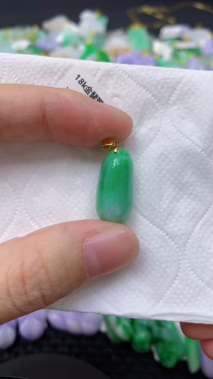 颈饰18K金镶嵌翡翠天然缅甸翡翠A货