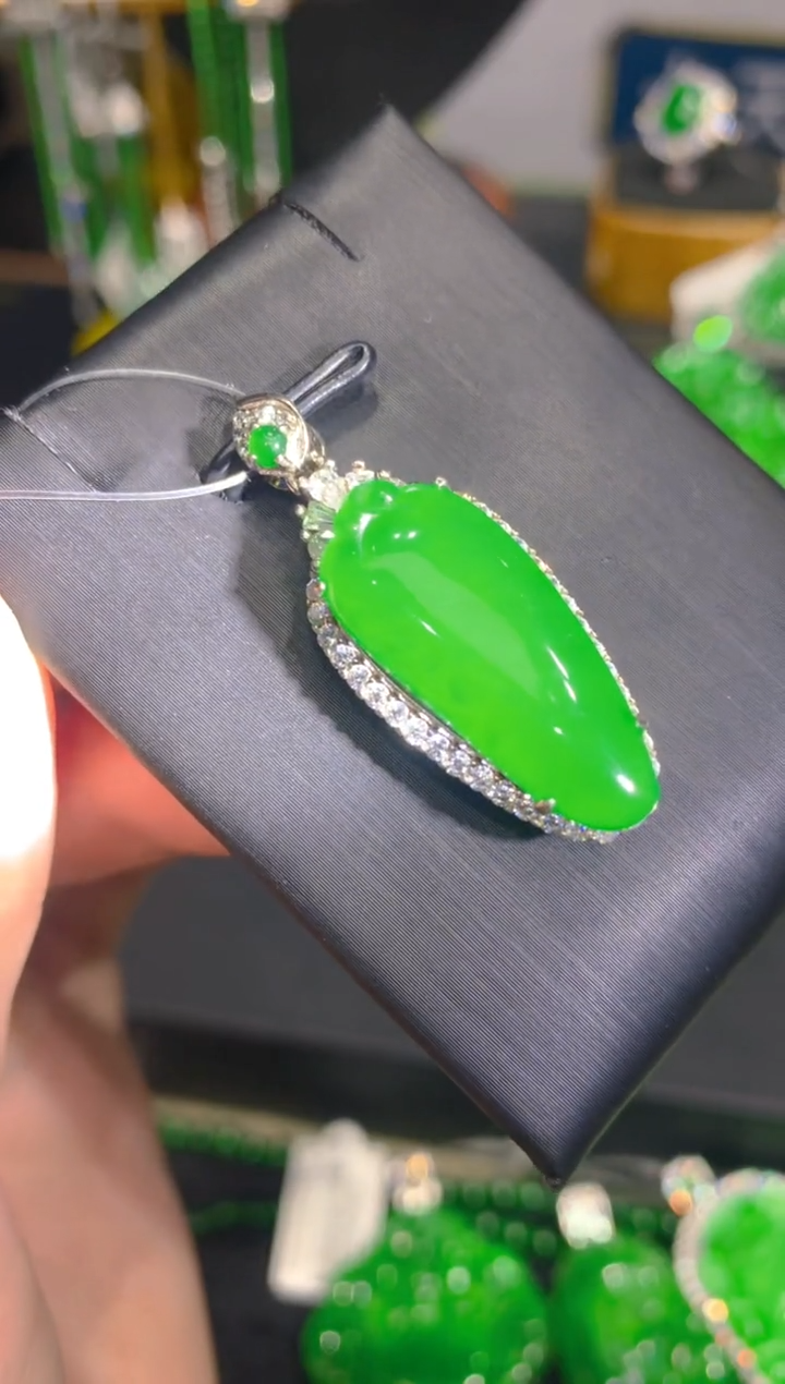 【闪购商品】翡翠颈饰银S925镶嵌88一季