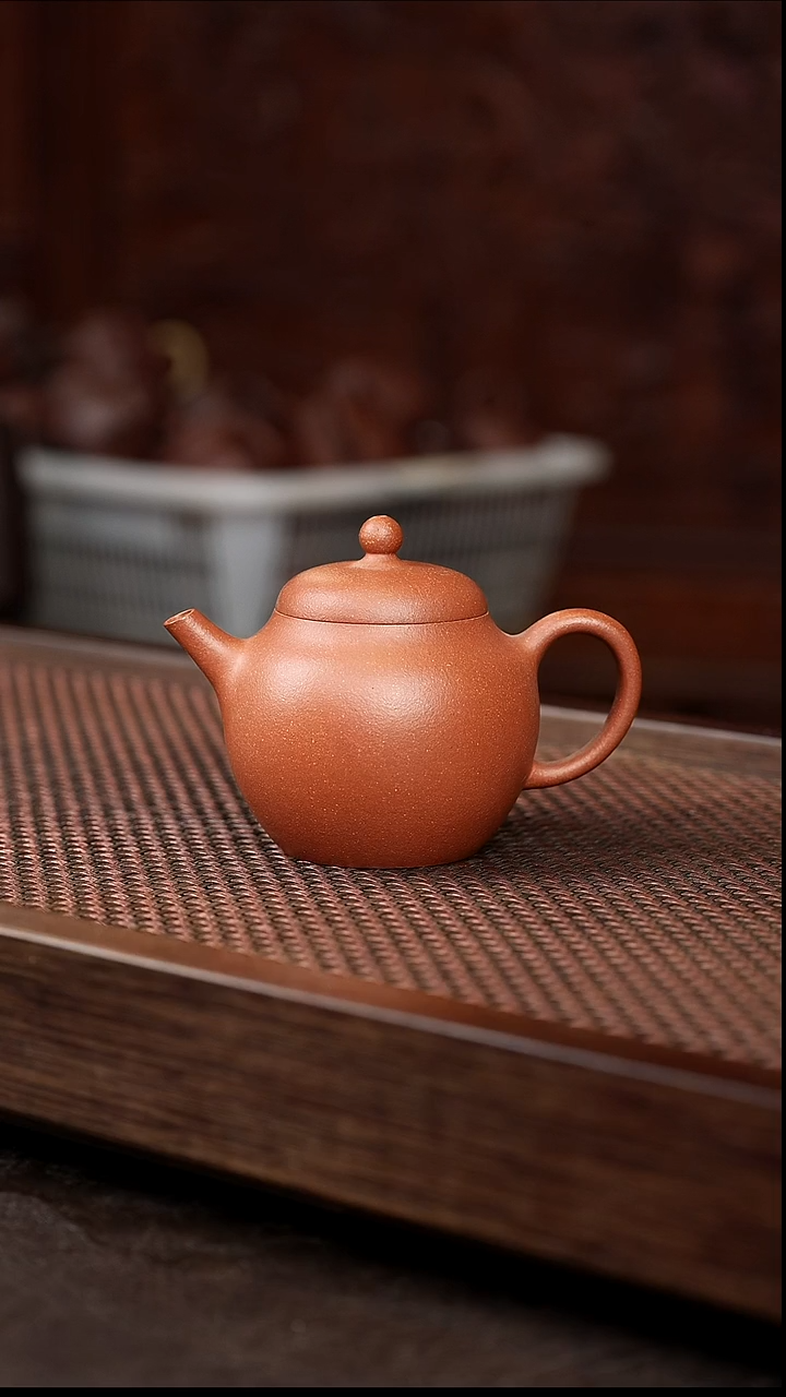 茶壶紫砂红降坡贡珠{微瑕}