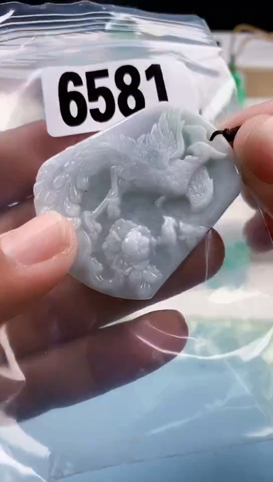 【闪购商品】翡翠挂件未镶嵌天然翡翠吊坠挂件