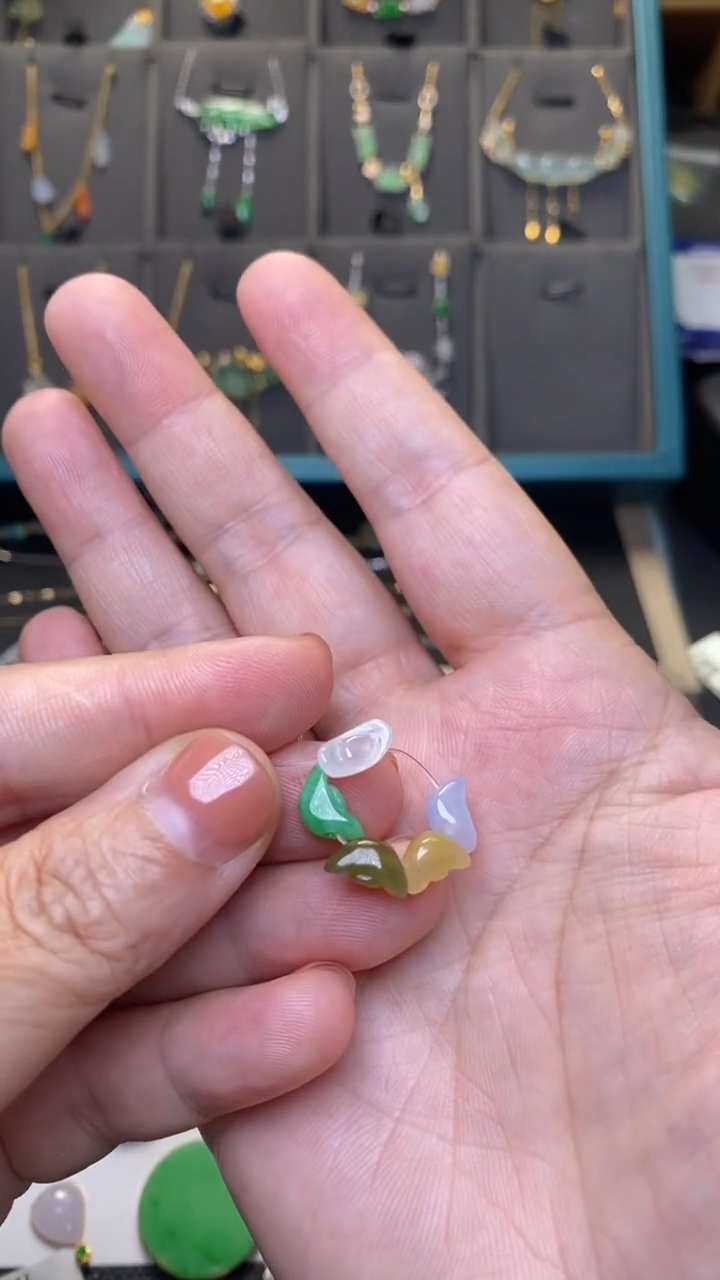 颈饰未镶嵌翡翠净货37548