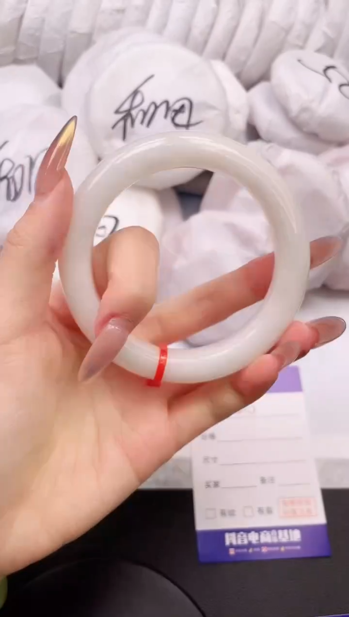 【闪购商品】和田玉手镯未镶嵌5K420-62