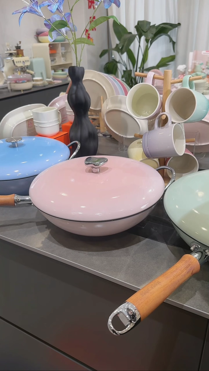 【闪购商品】瓷珐琅炒锅32cm-樱花粉