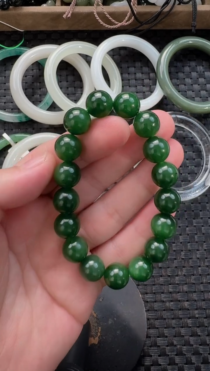 颈饰未镶嵌和田玉12mm碧玉手串