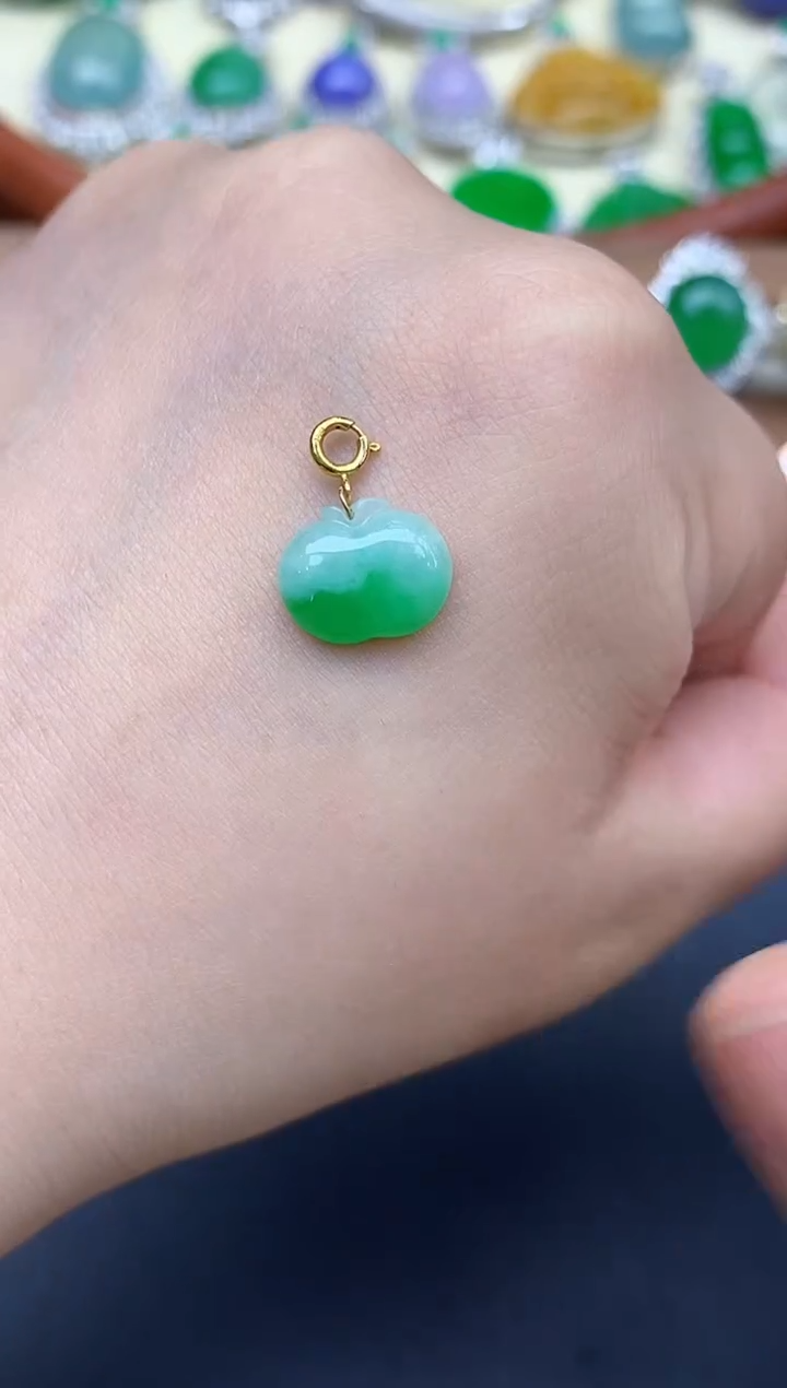 颈饰18K金镶嵌翡翠176-中国好珍宝