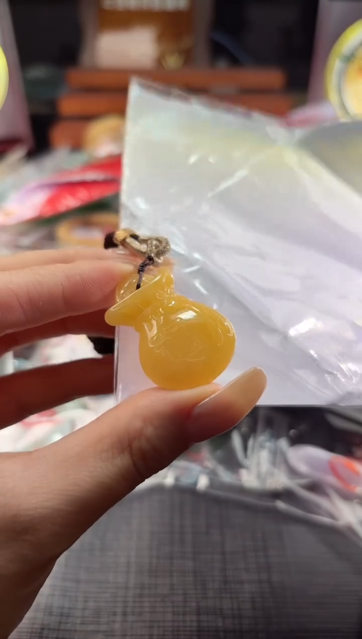 翡翠未镶嵌颈饰100628925