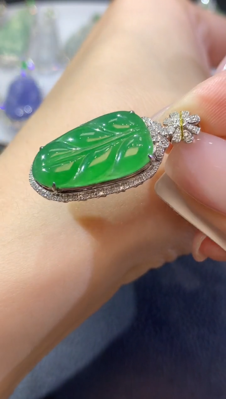 【闪购商品】翡翠18K金镶嵌吊坠(不含链)A67