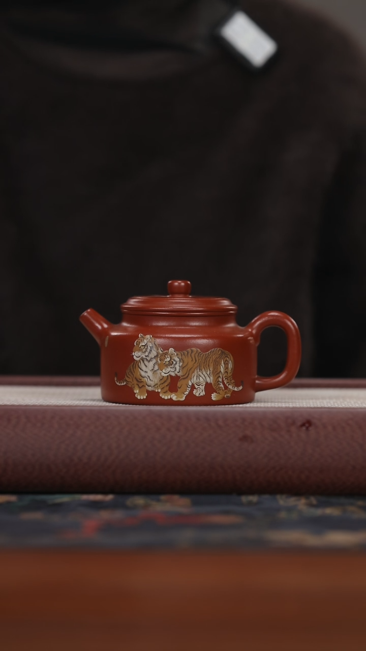 【闪购商品】紫砂茶壶hxx大红袍 泥绘 德钟 280cc