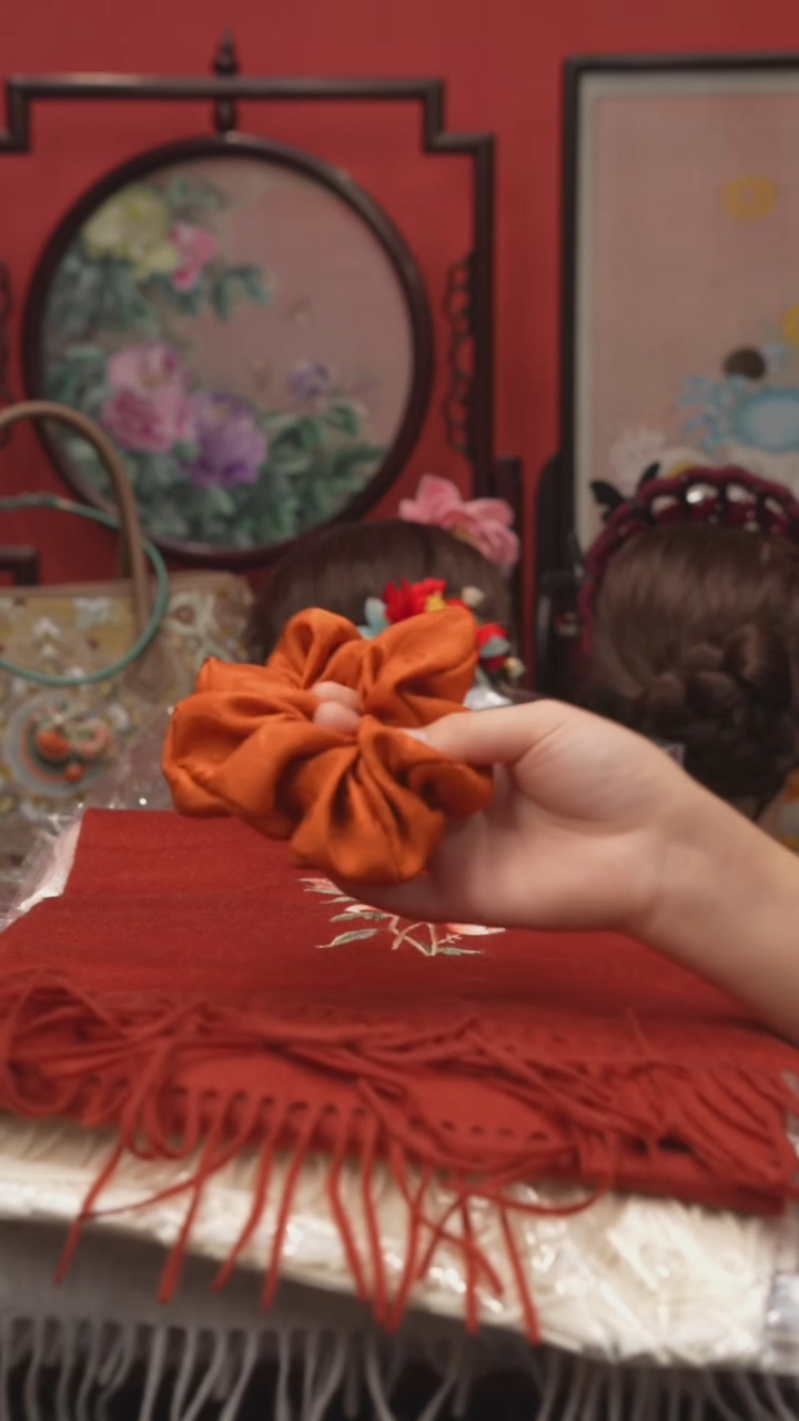 刺绣丹**妹非遗手工绒花饰品