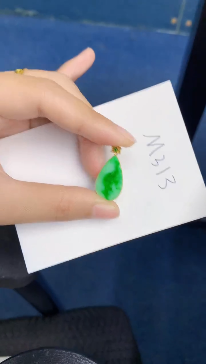 【闪购商品】翡翠颈饰18K金镶嵌000000000