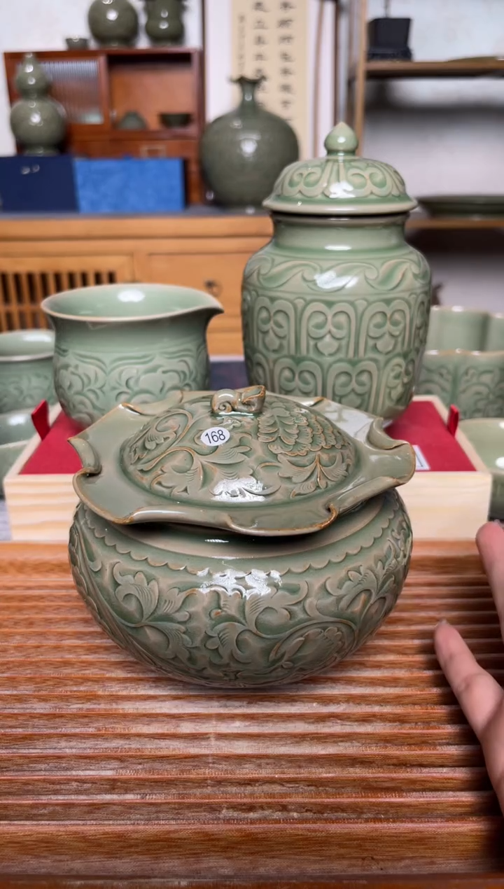 【闪购商品】其他168王晓娜 纯手工秘色塔牡丹茶叶罐