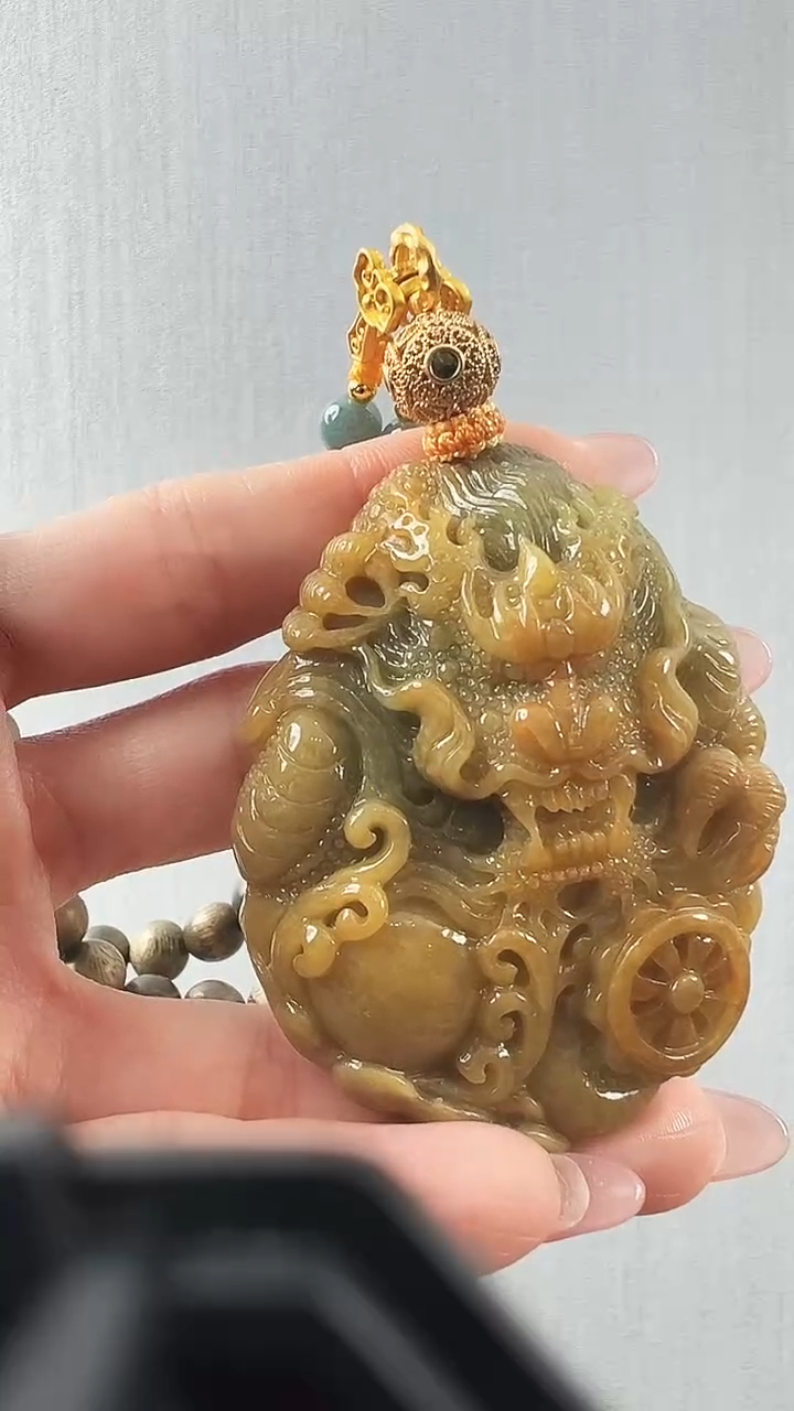 颈饰未镶嵌翡翠龙