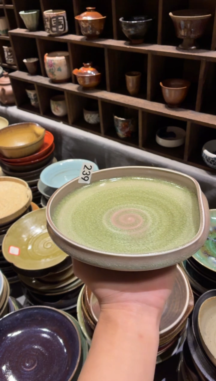 瓷片好?239  玻化绿手工盘1个