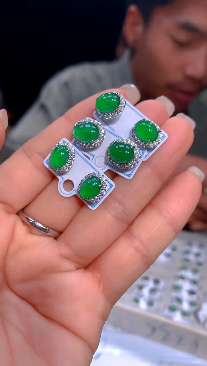 【闪购商品】定制翡翠未镶嵌13-多样性发货（发其一) 