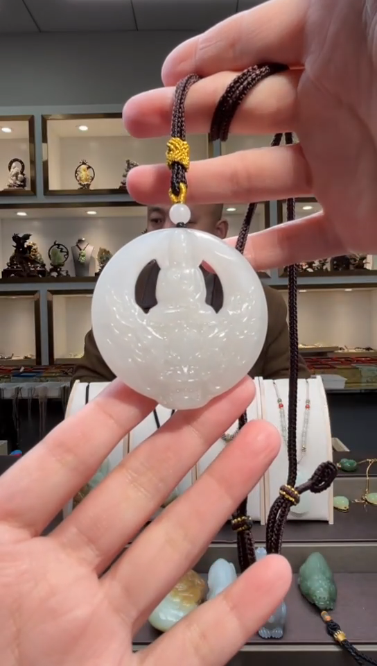 颈饰未镶嵌和田玉苏