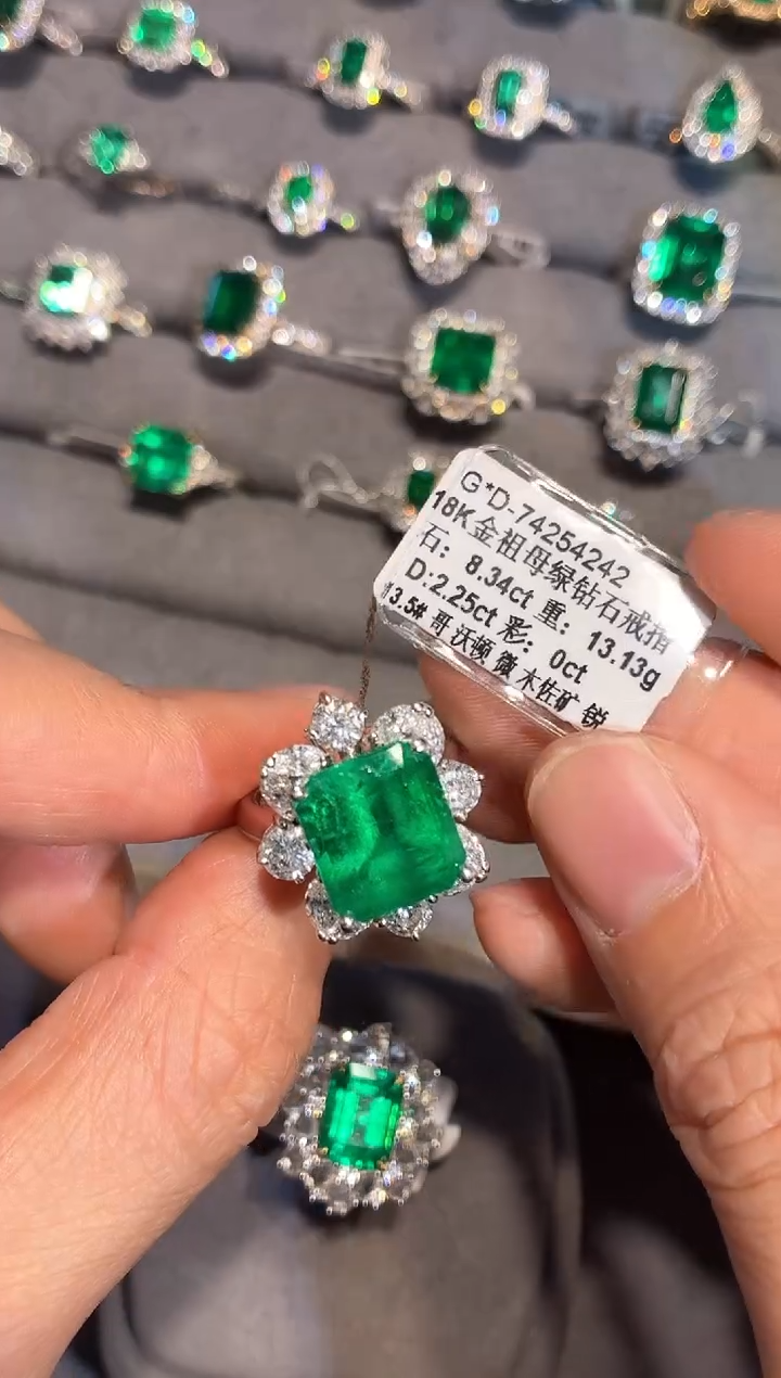 18K金镶嵌戒指祖母绿【闪购】8.34ct/同步展会价/沃顿/哥伦比亚