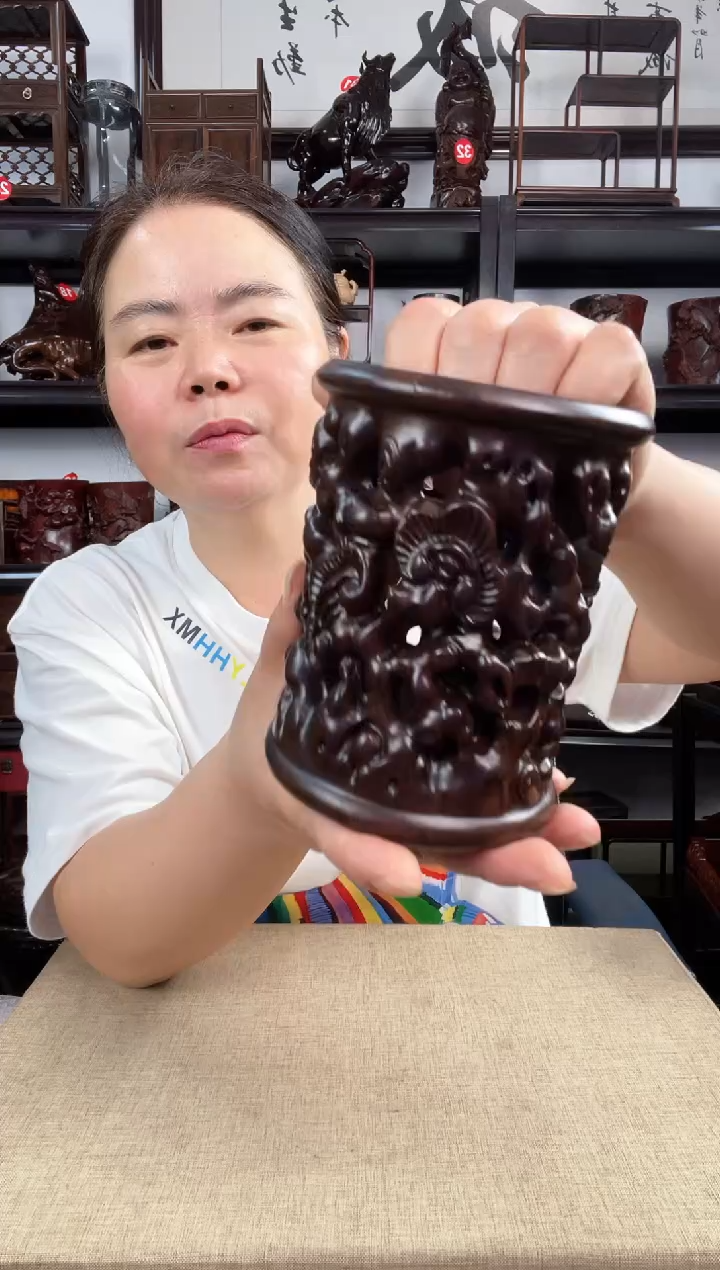 木新款笔筒老李红木工艺品