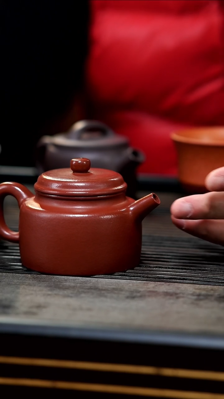 【闪购商品】紫砂茶壶微瑕御闳手作朱泥德钟170cc