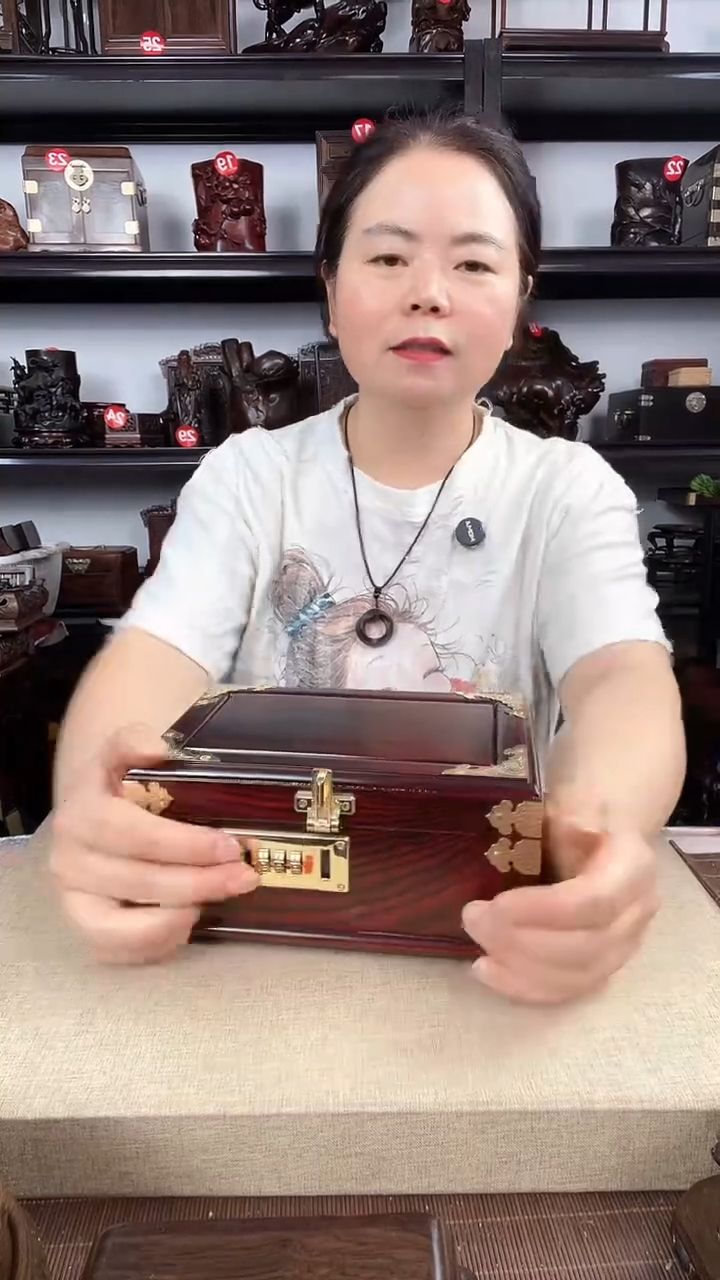 木389老李红木工艺品