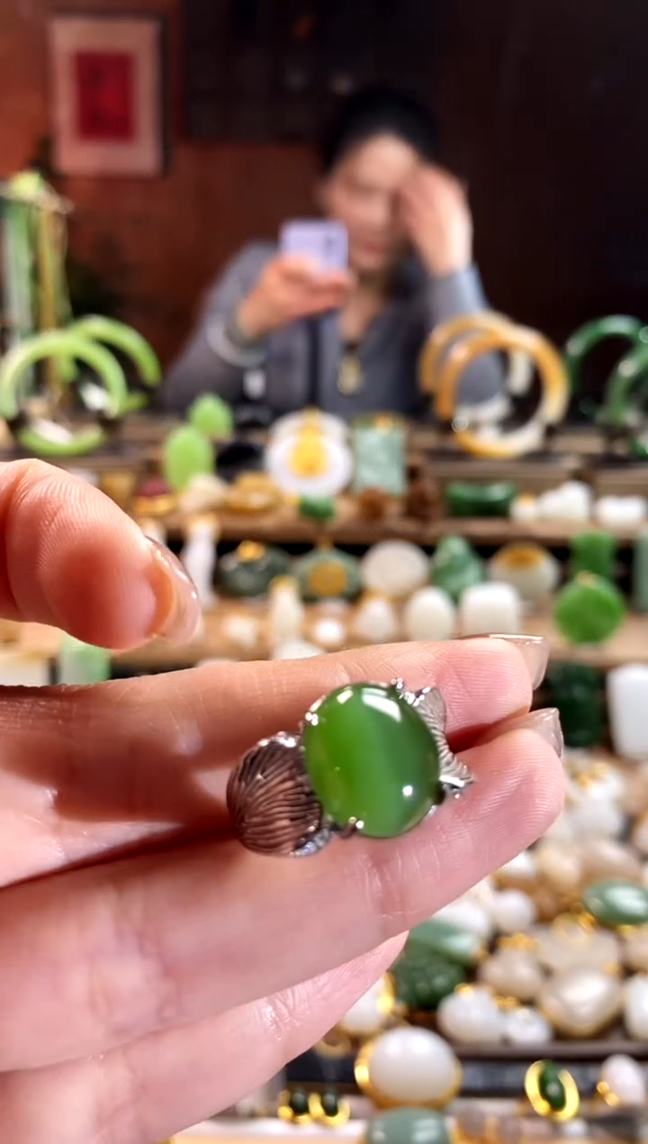 【闪购商品】和田玉戒指银S925镶嵌。