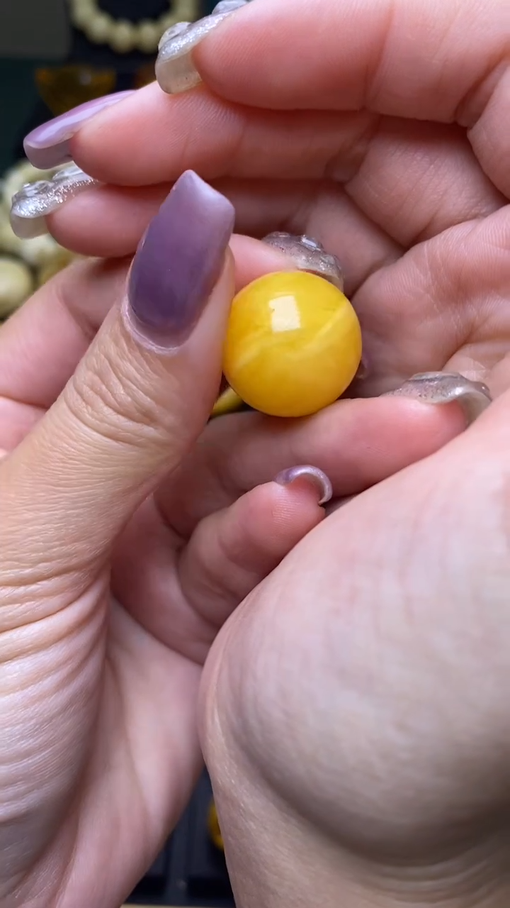 【闪购商品】琥珀裸石未镶嵌葵. 30