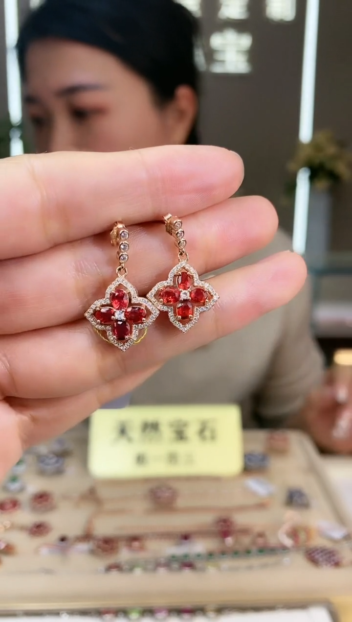 【闪购商品】蓝宝石耳饰银S925镶嵌耳饰