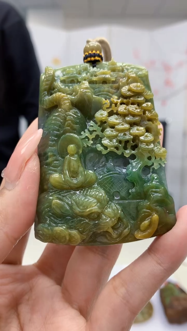 【闪购商品】定制翡翠未镶嵌4917MM-毛货挂件83