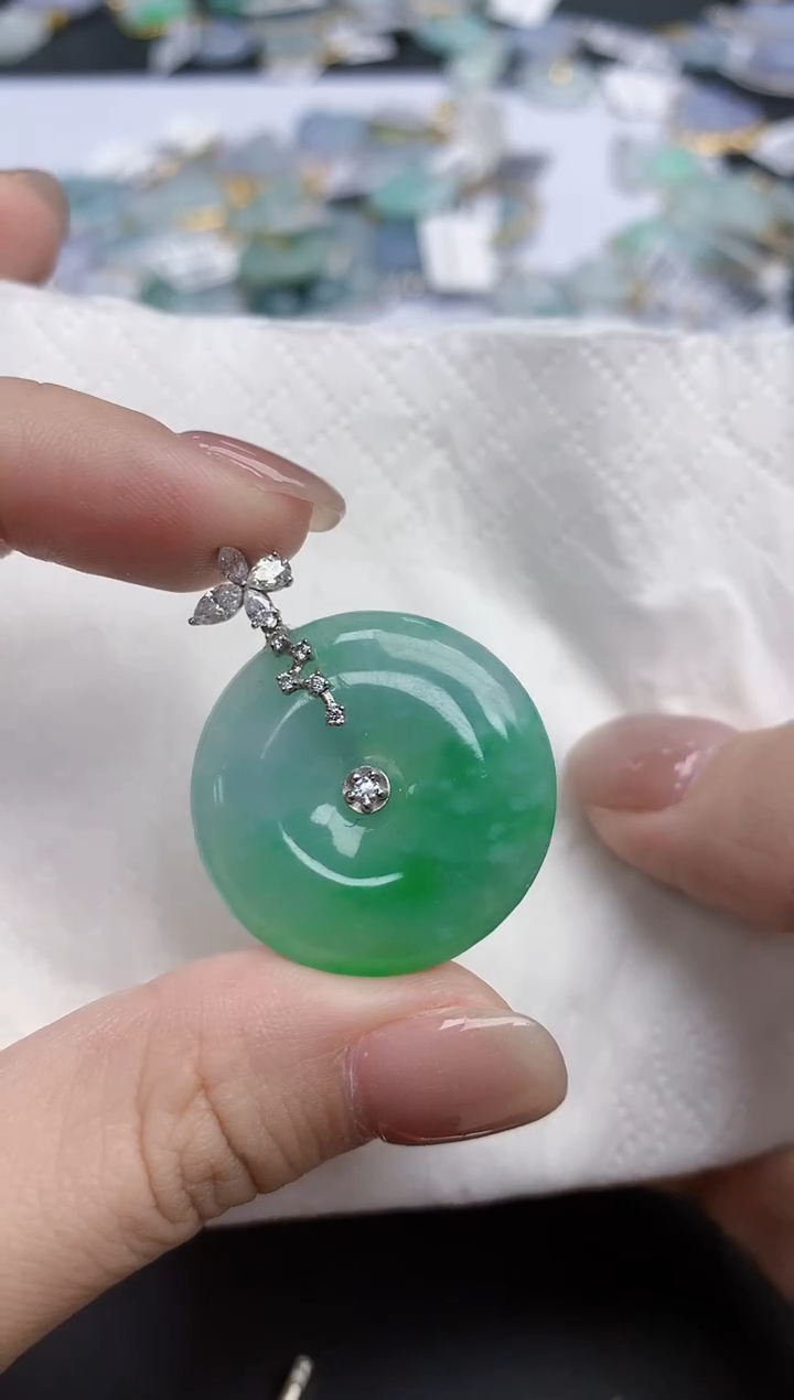 【闪购商品】翡翠颈饰18K金镶嵌天然缅甸翡翠A货