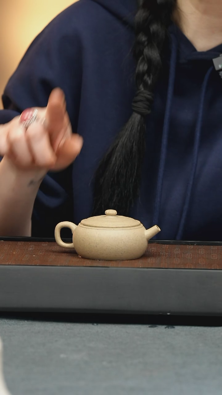 【闪购商品】紫砂茶壶明清 周季山-天茶星石鼓壶-75cc+书