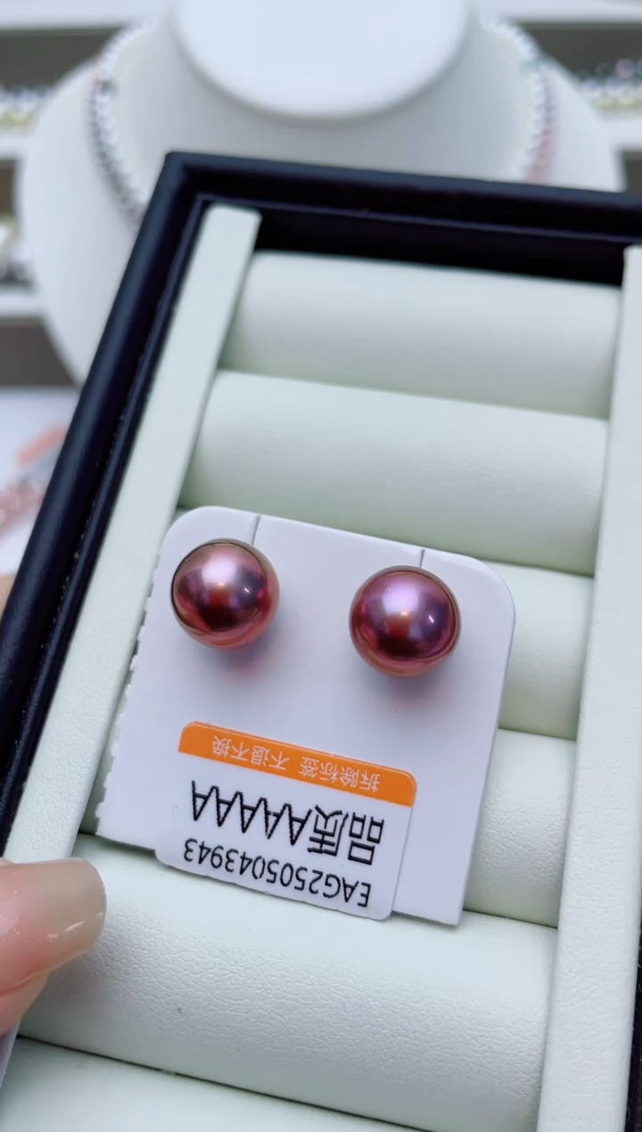 18K金镶嵌淡水珍珠耳饰W36