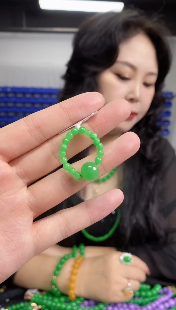 翡翠戒圈未镶嵌闪购链接 多样性发其一颜色微差