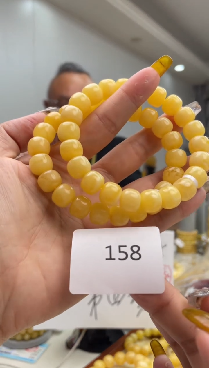 【闪购商品】琥珀裸石未镶嵌158多样性发其中一件