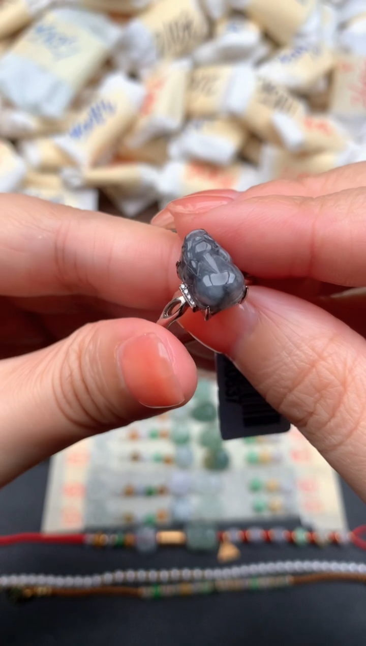 未镶嵌挂件翡翠1