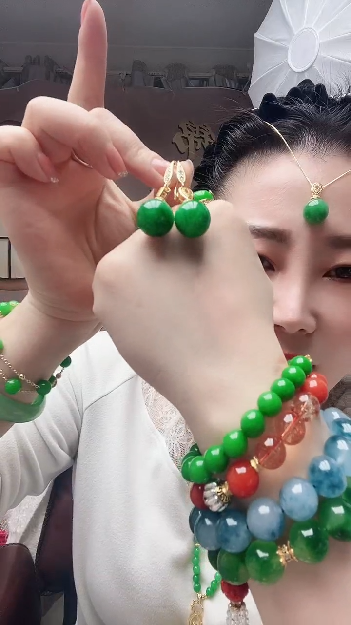 【闪购商品】翡翠耳饰14K金镶嵌球球耳坠