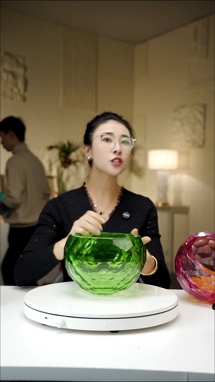 手工艺品琉璃翠绿色聚宝盆