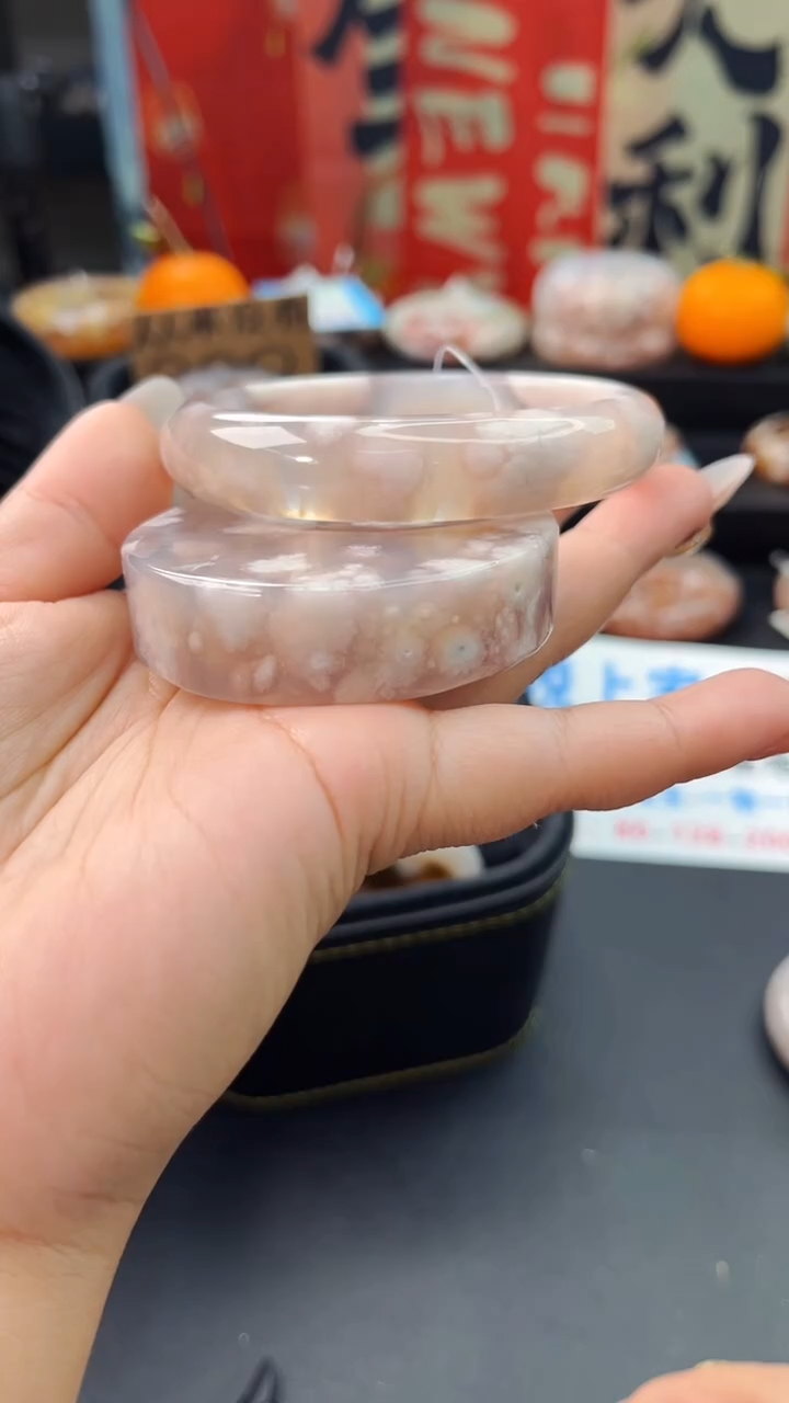 【闪购商品】石英质玉手镯未镶嵌赠送镯心（61圈口）