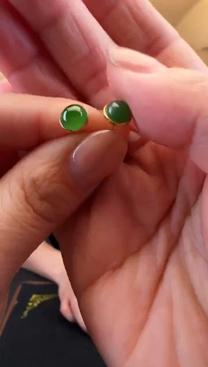 银S925镶嵌和田玉耳饰圆蛋面