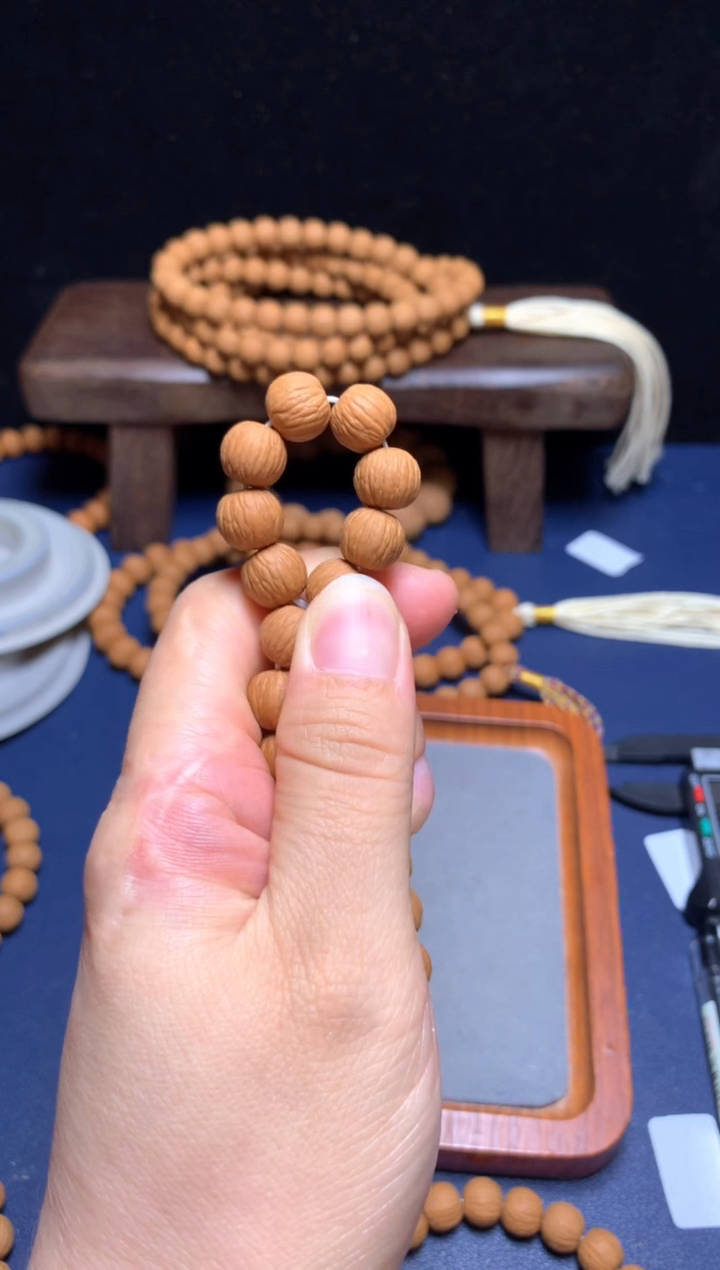 猴头核桃手串K*10精修凤羽8颗籽