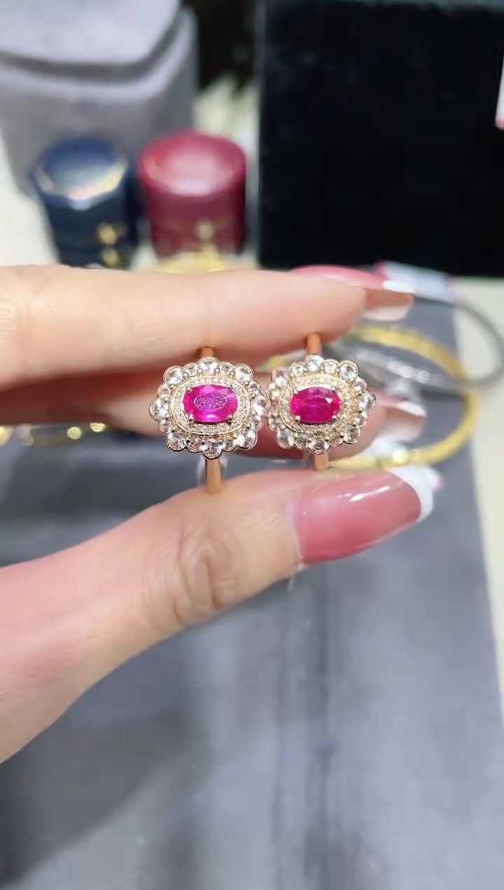 【闪购商品】红宝石戒指18K金镶嵌·多样性发其一