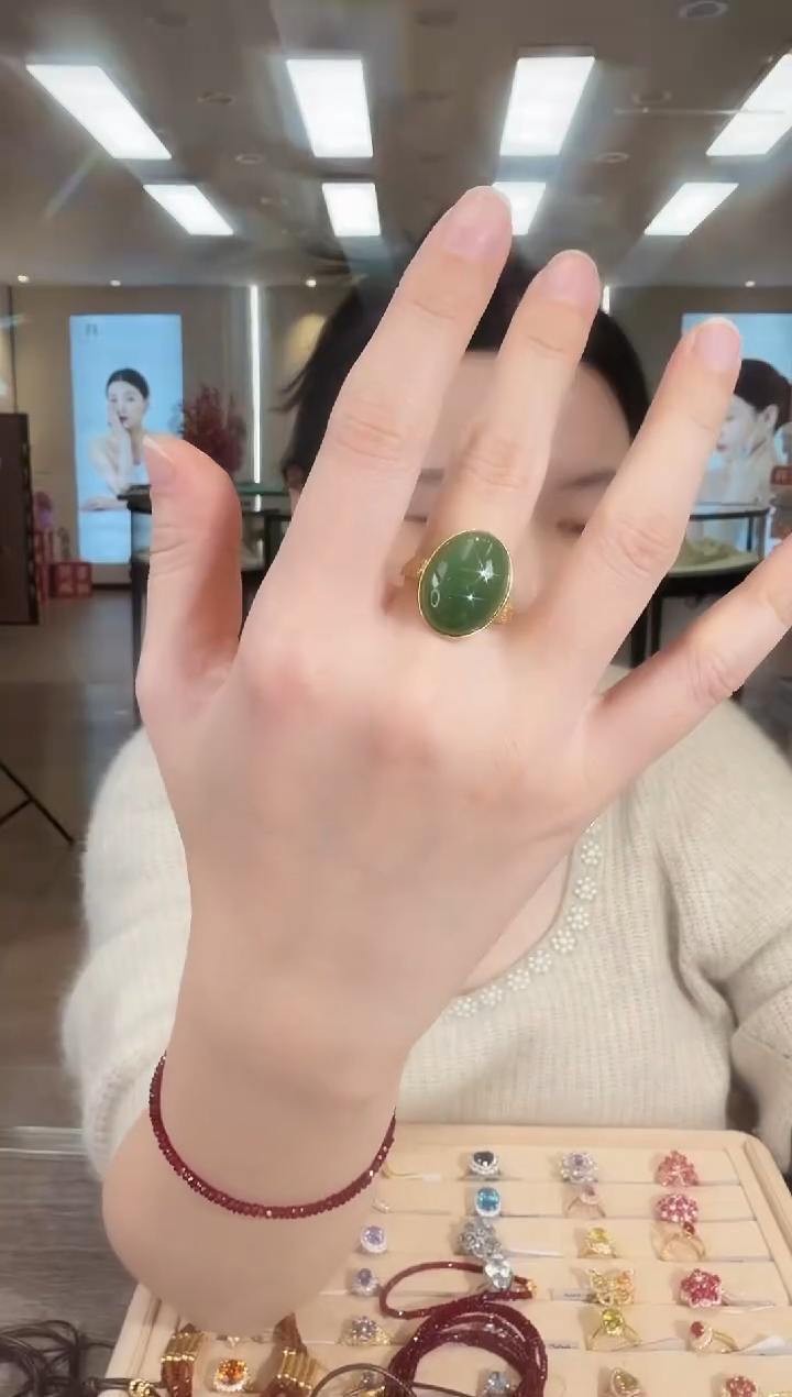 银S925镶嵌戒指和田玉40