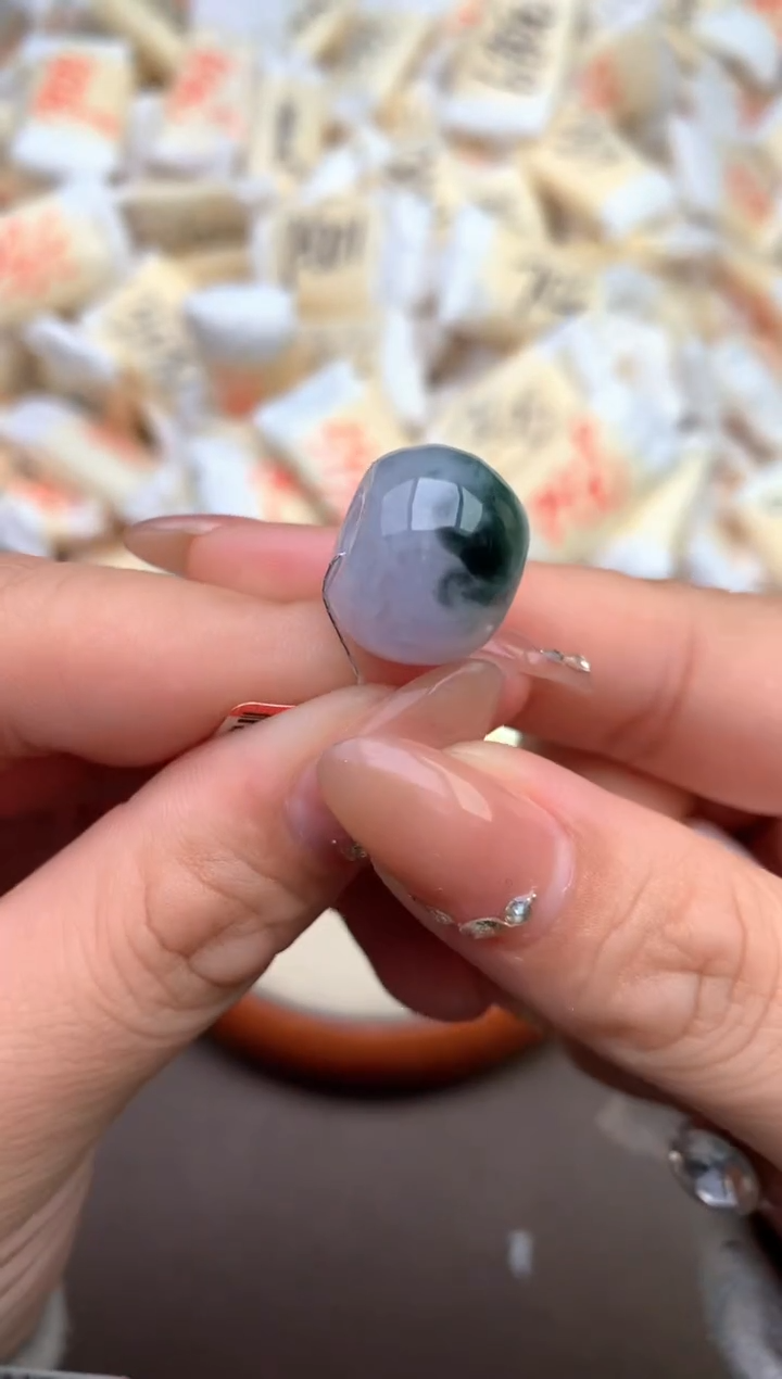 【闪购商品】翡翠颈饰未镶嵌—