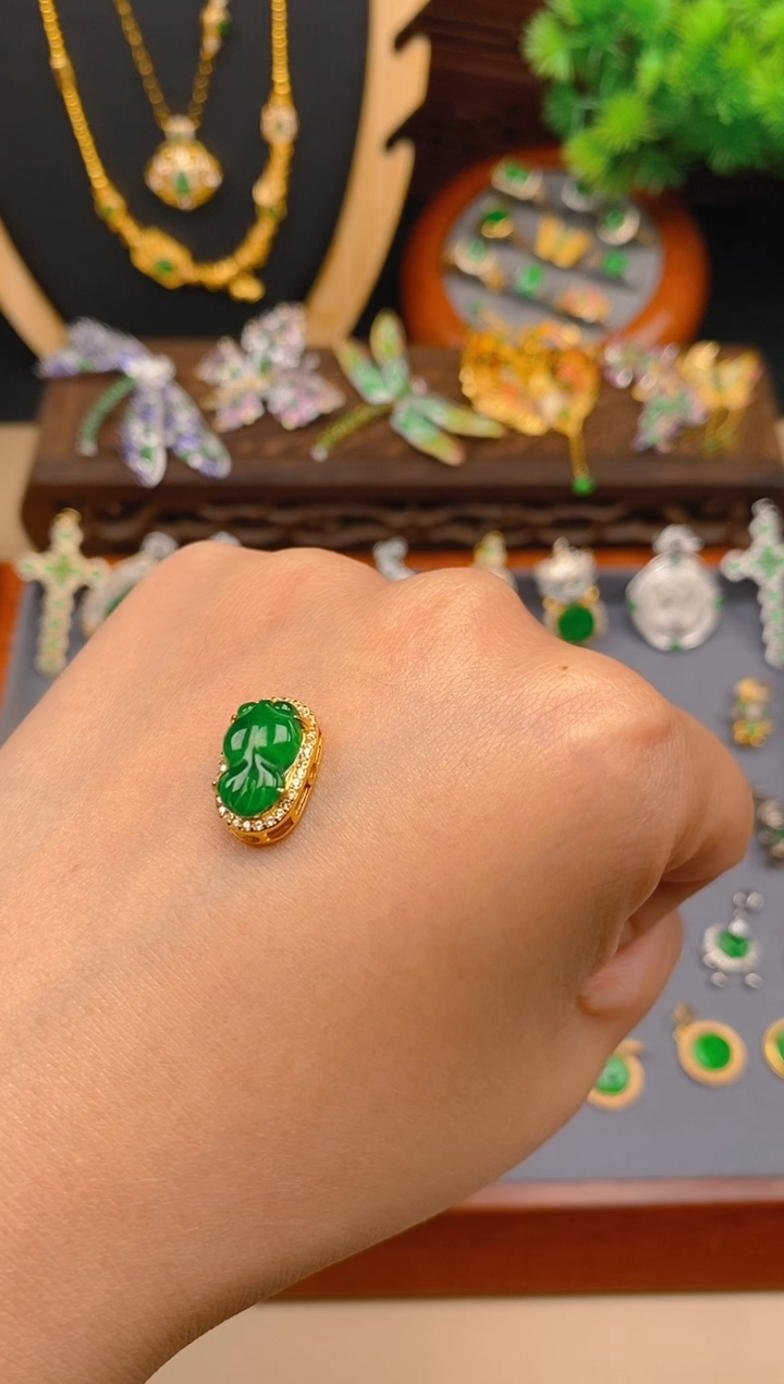 【闪购商品】翡翠吊坠(不含链)银S925镶嵌金鱼潘多拉