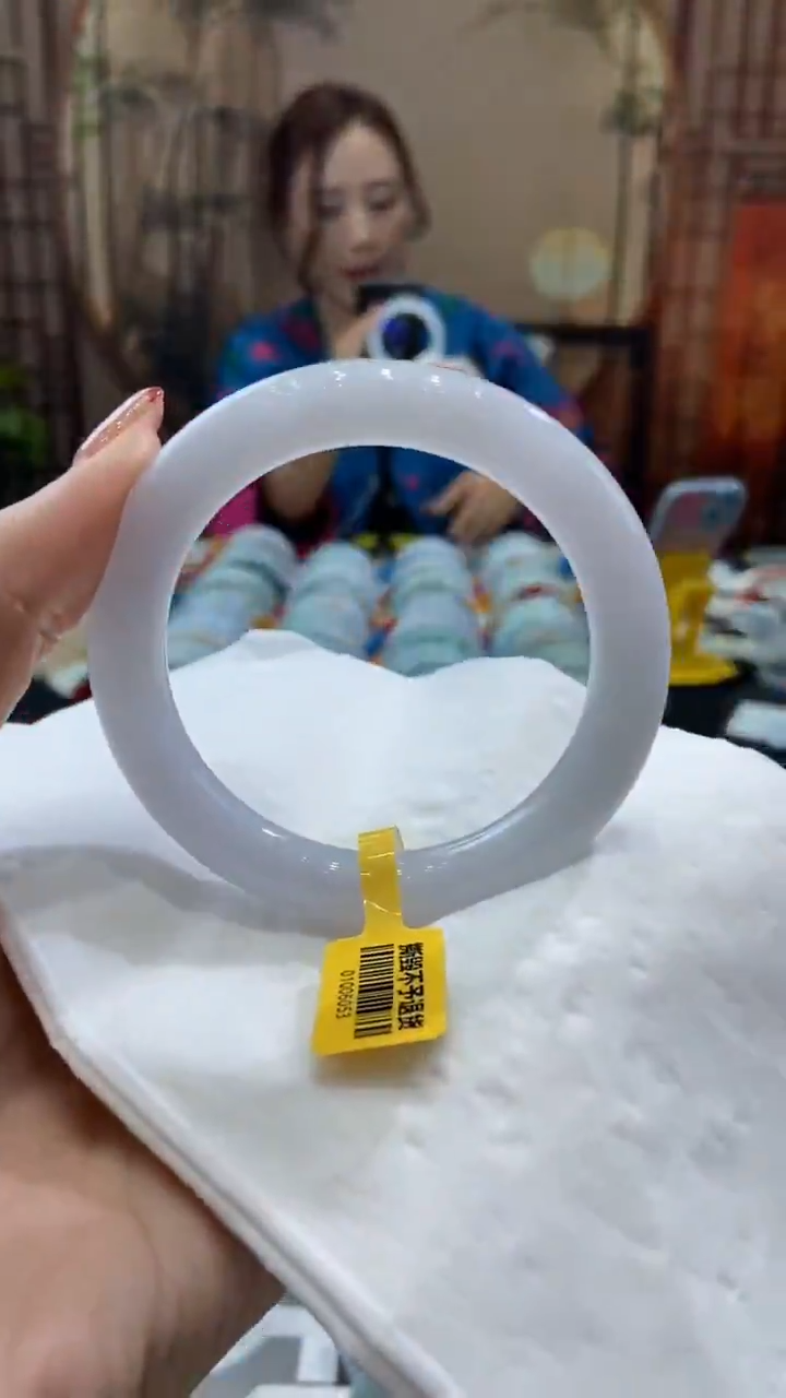 【闪购商品】翡翠手镯未镶嵌00008738