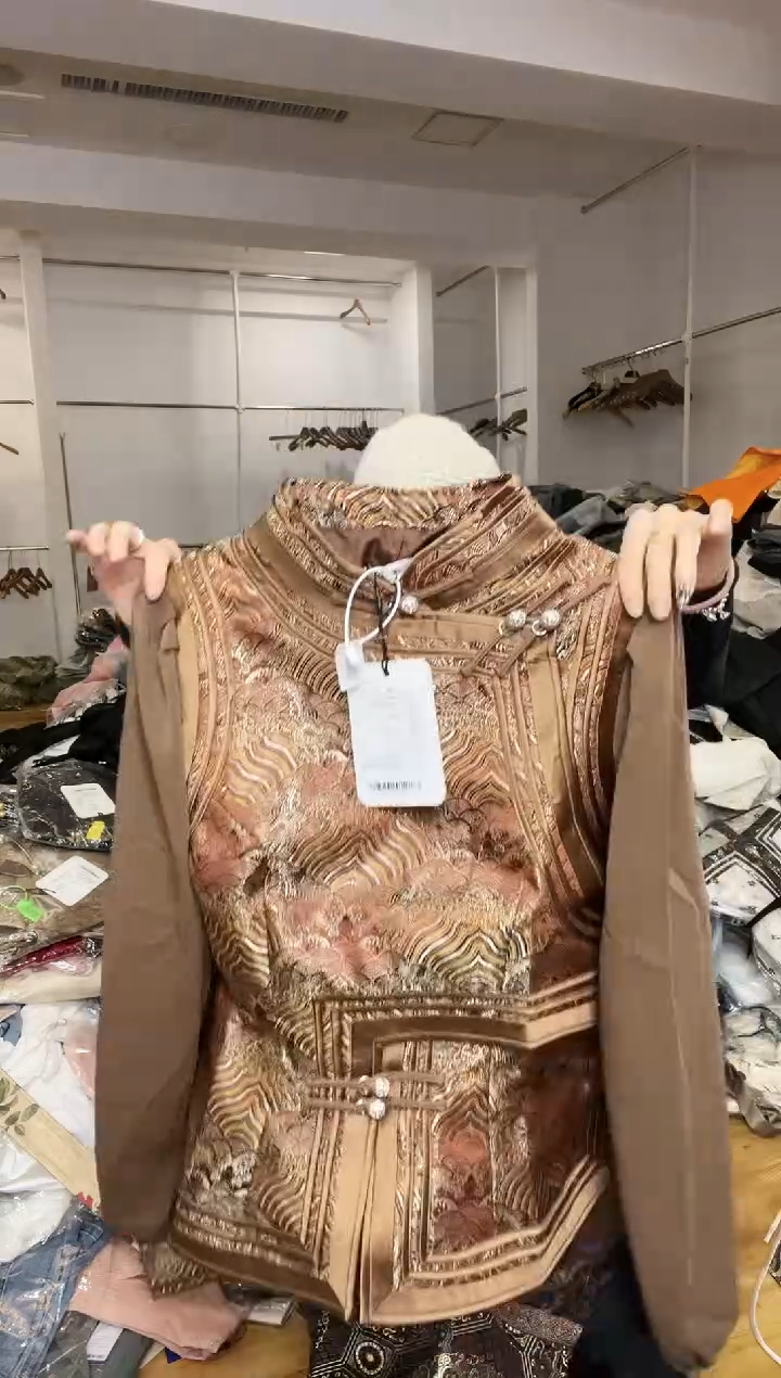 纱袖马甲       L码        105-115斤