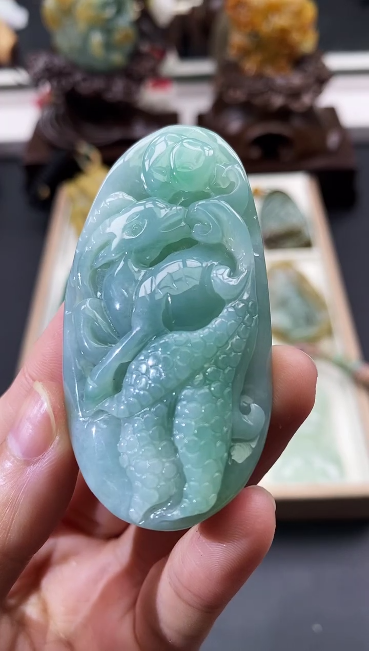 颈饰未镶嵌翡翠匠**翠翡翠