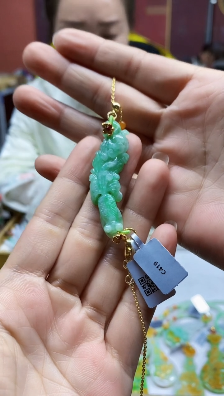 颈饰未镶嵌翡翠好*洁吊坠