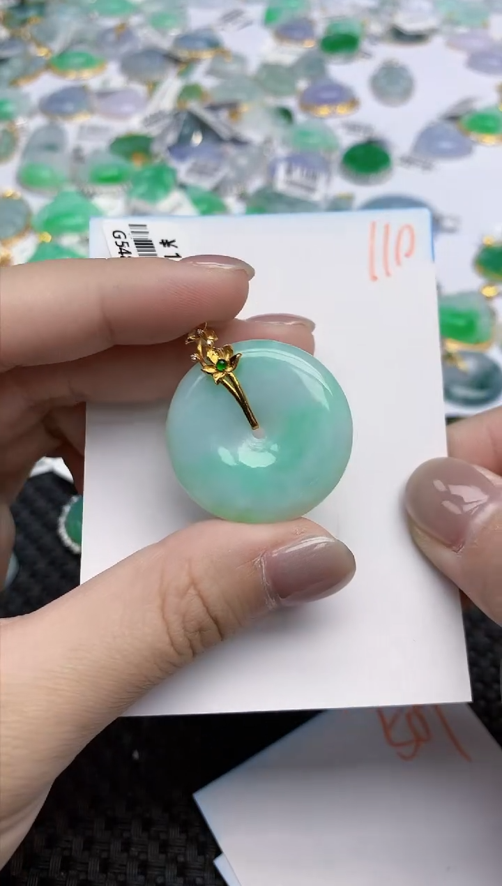 【闪购商品】翡翠颈饰18K金镶嵌天然翡翠A货