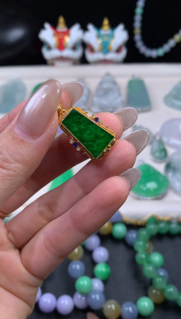 吊坠(不含链)18K金镶嵌翡翠 