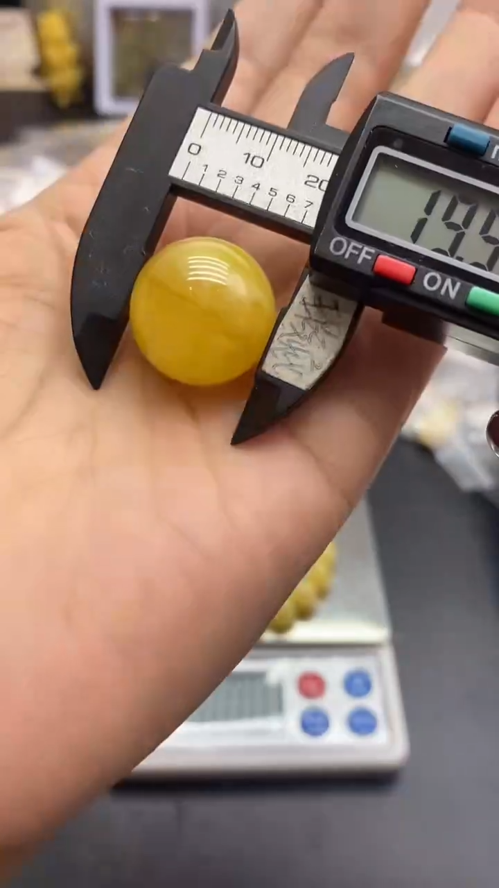 琥珀未镶嵌珠宝奇石778