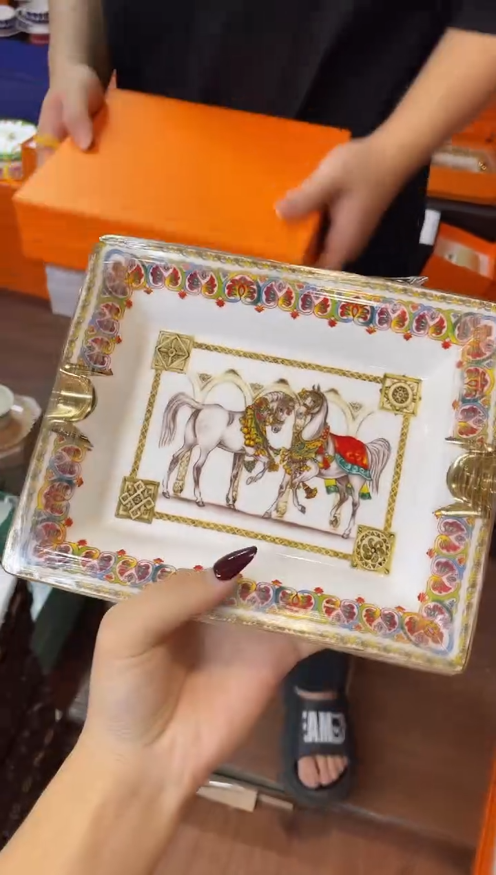 杯鸿辉家品牌瓷器，京东包邮！